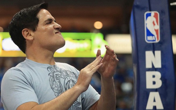 Đây là những điều mà tỷ phú Mark Cuban sẽ làm nếu như có thu nhập chỉ bằng một dân văn phòng bình thường