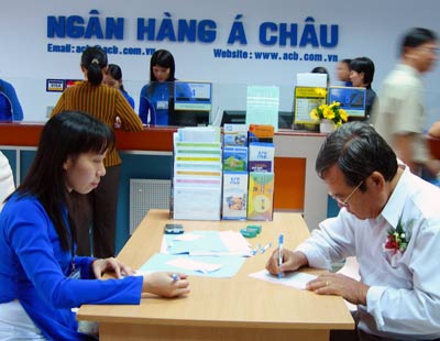 ACB cắt giảm gần 1.300 nhân sự trong 9 tháng, OceanBank tuyển mới 436 người riêng quý 3